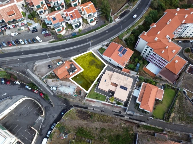 Moradia T2 para Venda em Caniço Foto 8