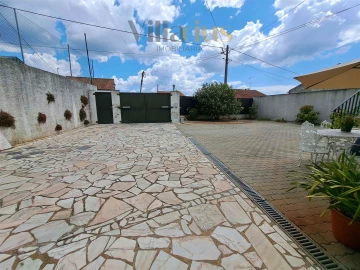 Moradia T4 para Venda em São Pedro de Tomar