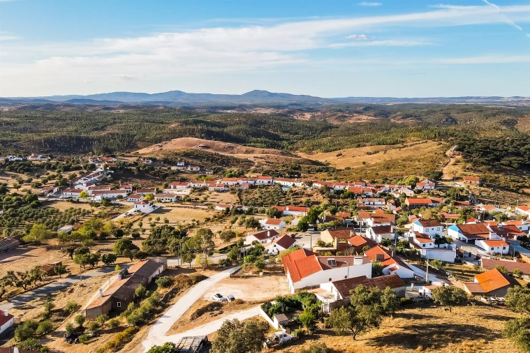 Moradia T7 para Venda em Terena (São Pedro) Foto 51