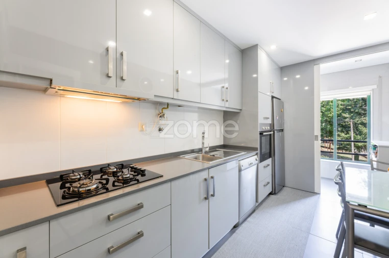 Apartamento T4 para Venda em Ponte da Barca, V.N. Muía, Paço Vedro Magalhães Foto 7