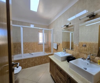 Moradia T4 para Venda em Tavira (Santa Maria e Santiago)