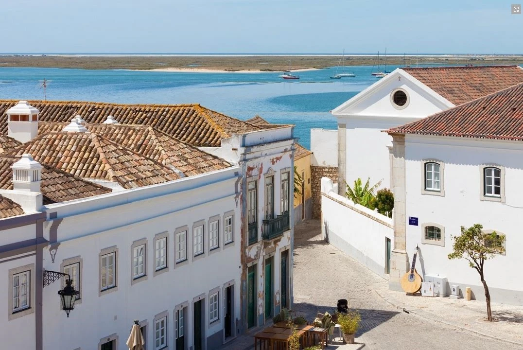 Moradia T10 para Venda em Faro (Sé e São Pedro) Foto 12