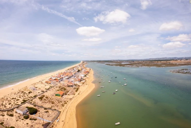 Moradia T10 para Venda em Faro (Sé e São Pedro) Foto 15