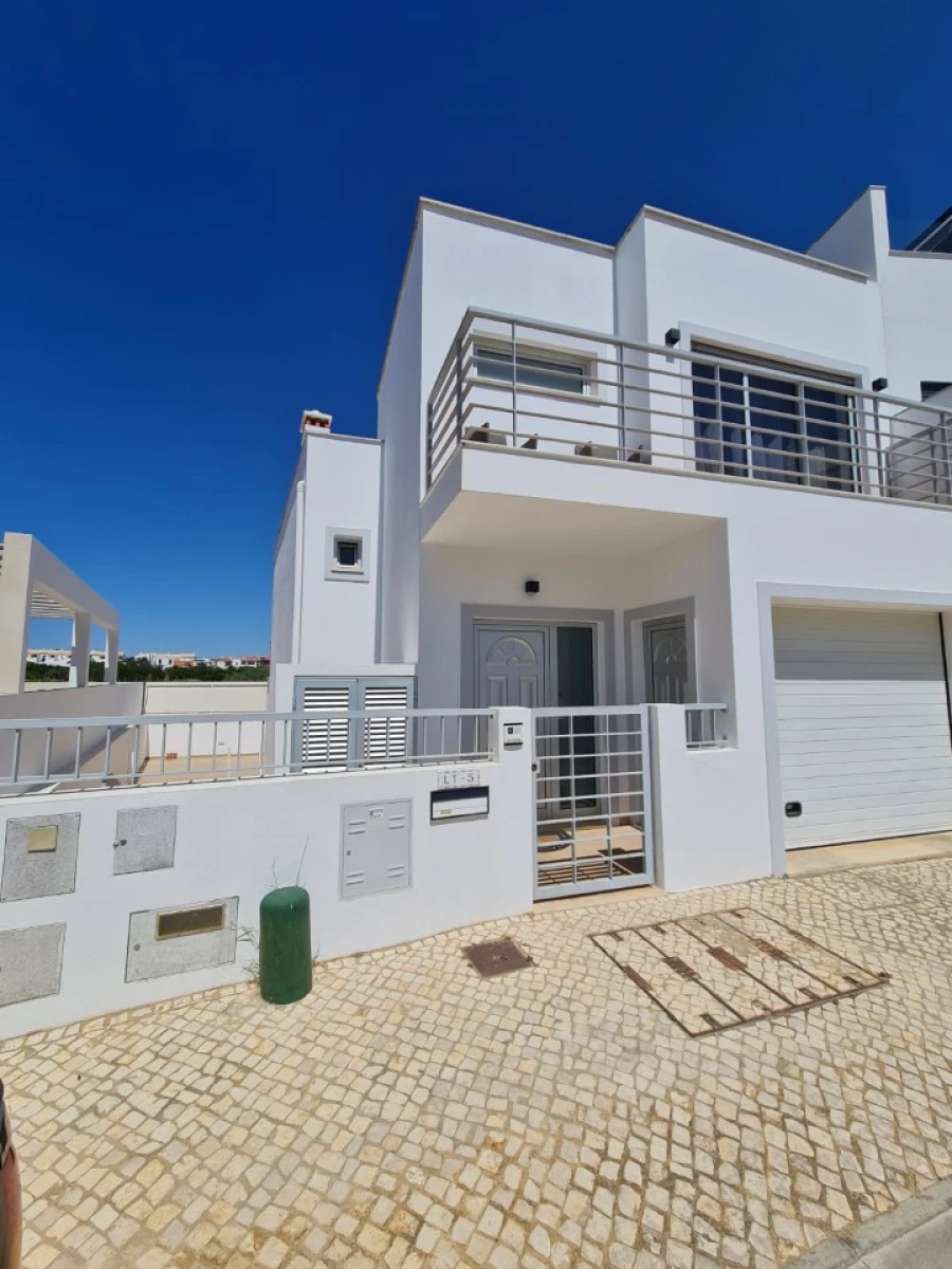 Moradia T3 para Venda em Vila Nova de Cacela Foto 2
