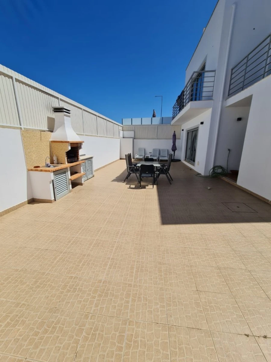 Moradia T3 para Venda em Vila Nova de Cacela Foto 18