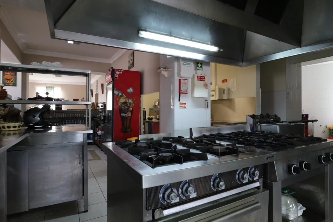 Moradia T4 para Venda em Luz de Tavira e Santo Estêvão Foto 9