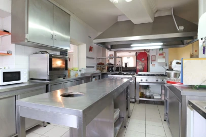 Moradia T4 para Venda em Luz de Tavira e Santo Estêvão