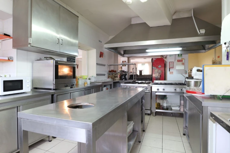 Moradia T4 para Venda em Luz de Tavira e Santo Estêvão Foto 8