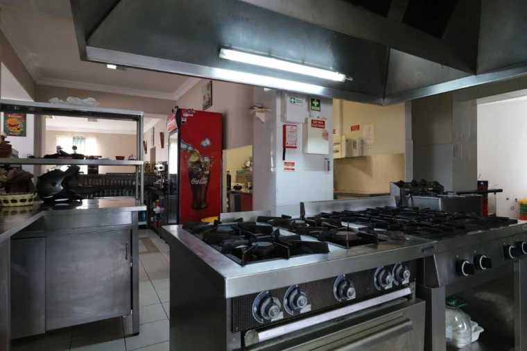 Moradia T4 para Venda em Luz de Tavira e Santo Estêvão Foto 9