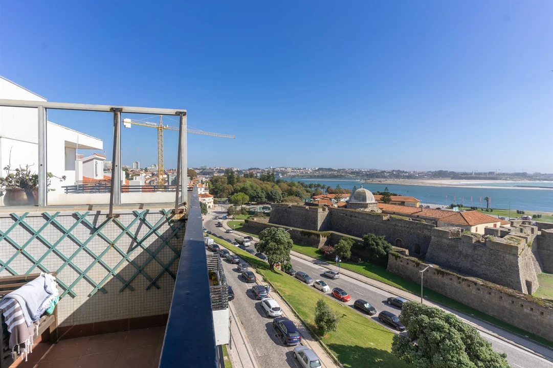 Apartamento T2 para Venda em Aldoar, Foz do Douro e Nevogilde Foto 1