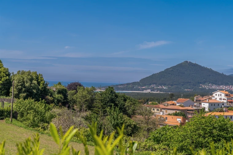 Terreno para Venda em Moledo e Cristelo Foto 1