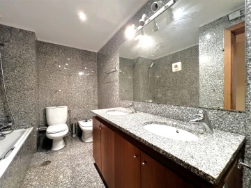 Apartamento T4 para Venda em Aldoar, Foz do Douro e Nevogilde