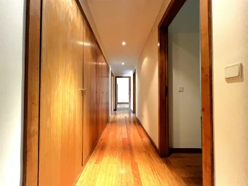 Apartamento T4 para Venda em Aldoar, Foz do Douro e Nevogilde