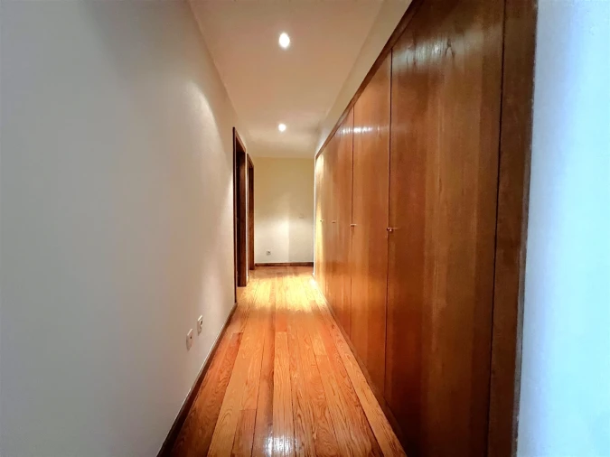 Apartamento T4 para Venda em Aldoar, Foz do Douro e Nevogilde Foto 17