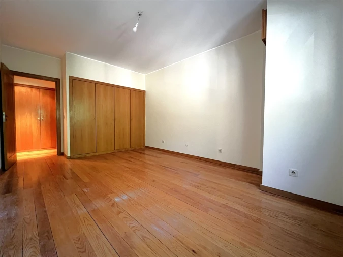 Apartamento T4 para Venda em Aldoar, Foz do Douro e Nevogilde Foto 14
