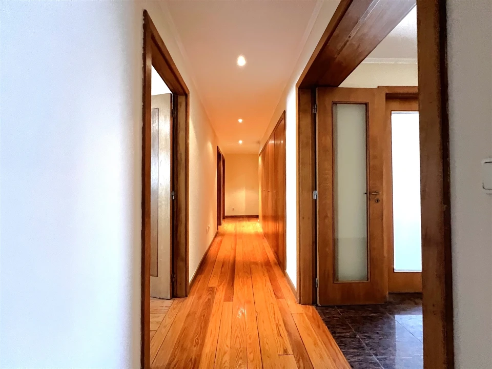 Apartamento T4 para Venda em Aldoar, Foz do Douro e Nevogilde Foto 18