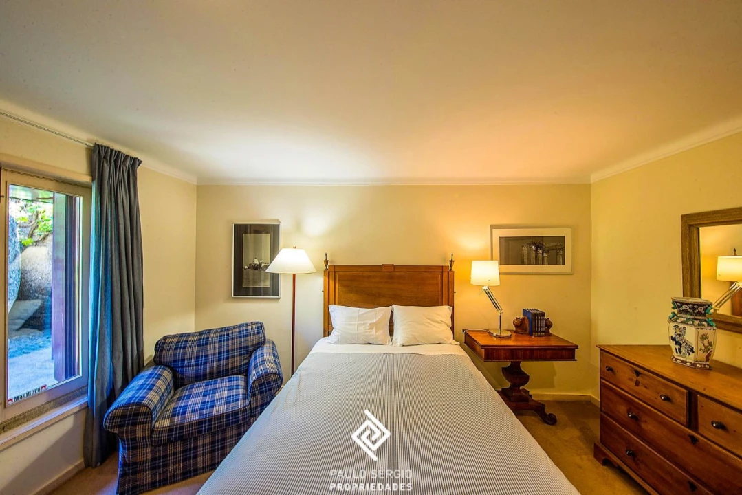 Moradia T6 para Venda em Abação e Gémeos Foto 13