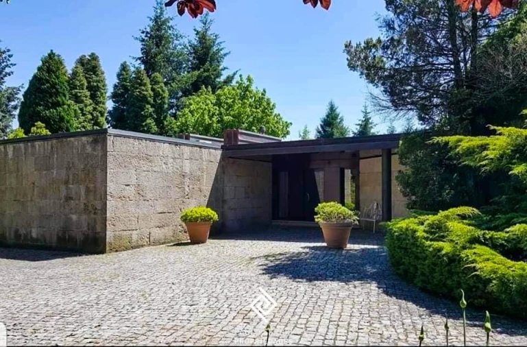 Moradia T6 para Venda em Abação e Gémeos Foto 3