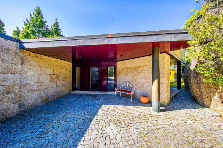 Moradia T6 para Venda em Abação e Gémeos Foto 4