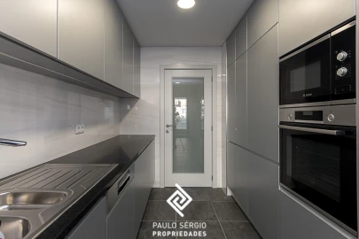 Apartamento T3 para Venda em Cedofeita, Santo Ildefonso, Sé, Miragaia, São Nicolau e Vitória