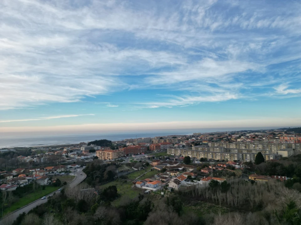 Terreno Comércio / Armazém para Venda em Anta e Guetim Foto 3