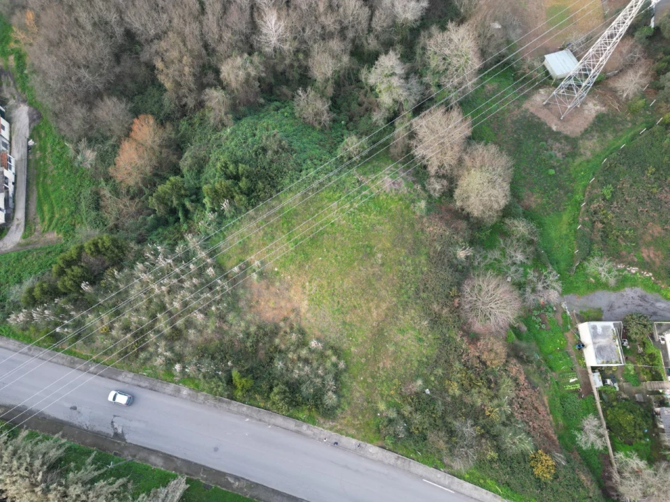Terreno Comércio / Armazém para Venda em Anta e Guetim Foto 4