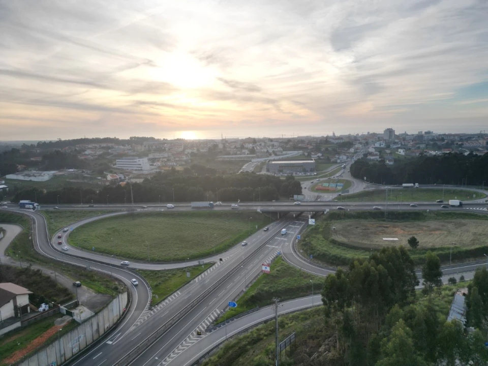 Terreno Comércio / Armazém para Venda em Anta e Guetim Foto 8