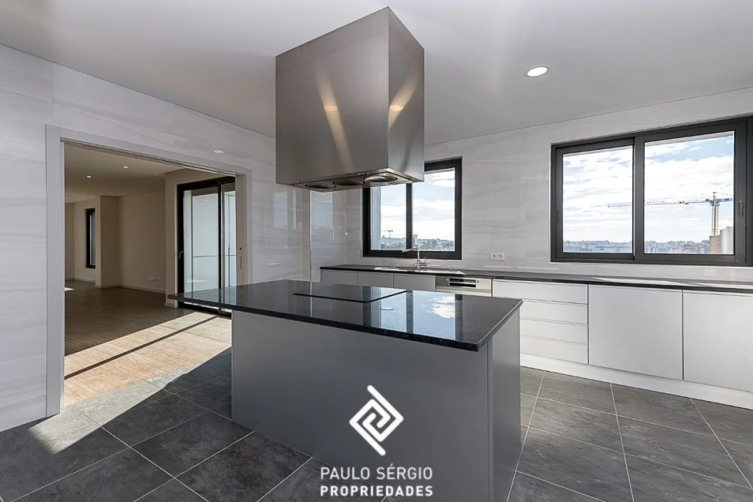 Apartamento T4 para Venda em Ramalde Foto 5