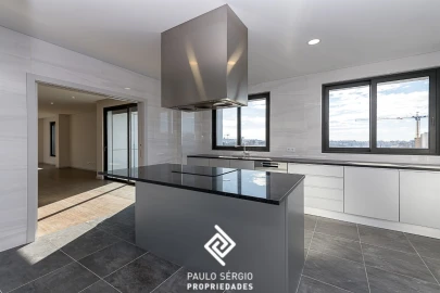 Apartamento T4 para Venda em Ramalde