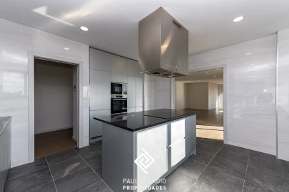 Apartamento T4 para Venda em Ramalde
