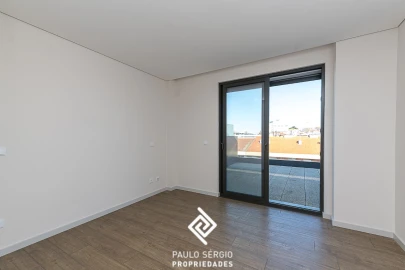 Apartamento T4 para Venda em Ramalde