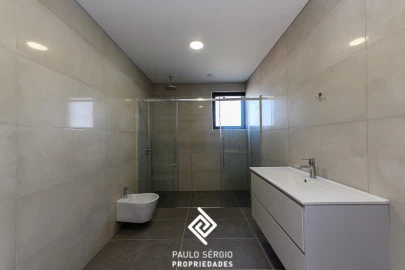 Apartamento T4 para Venda em Ramalde