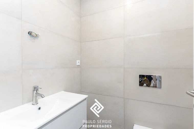 Apartamento T4 para Venda em Ramalde Foto 10