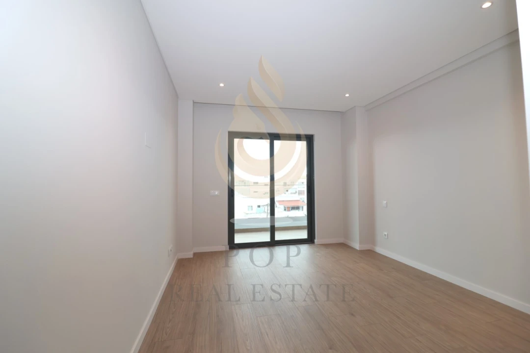 Apartamento T3 para Venda em Montenegro Foto 14