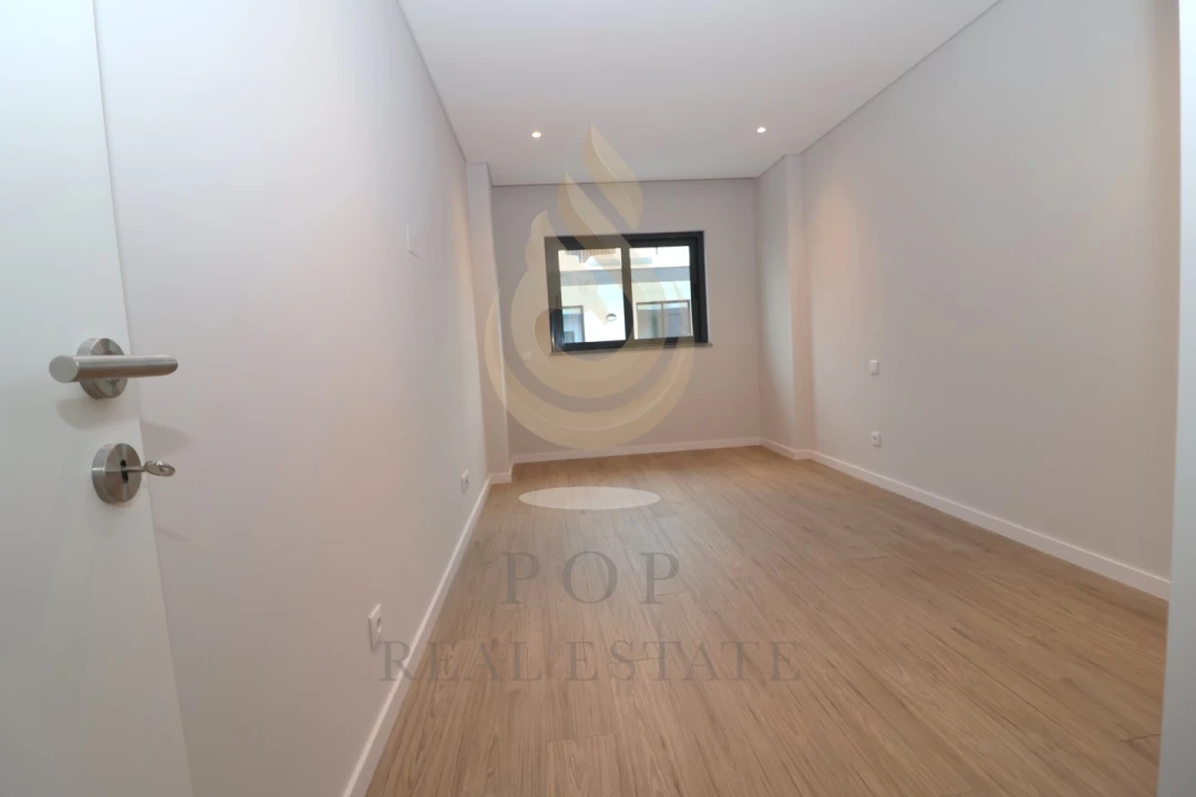 Apartamento T3 para Venda em Montenegro Foto 25