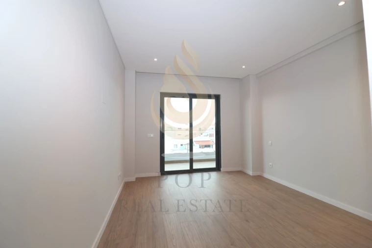 Apartamento T3 para Venda em Montenegro Foto 14