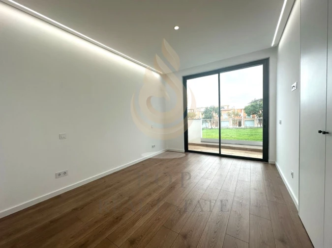 Moradia T3 para Venda em Pechão Foto 29