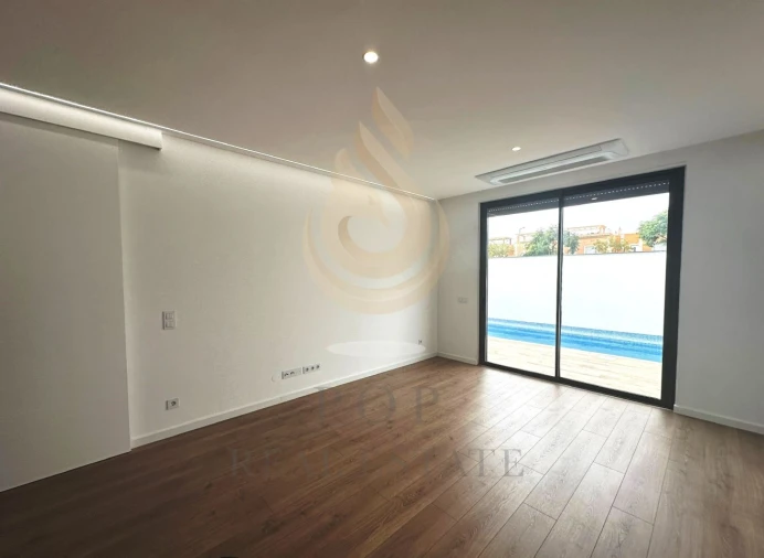 Moradia T3 para Venda em Pechão Foto 2