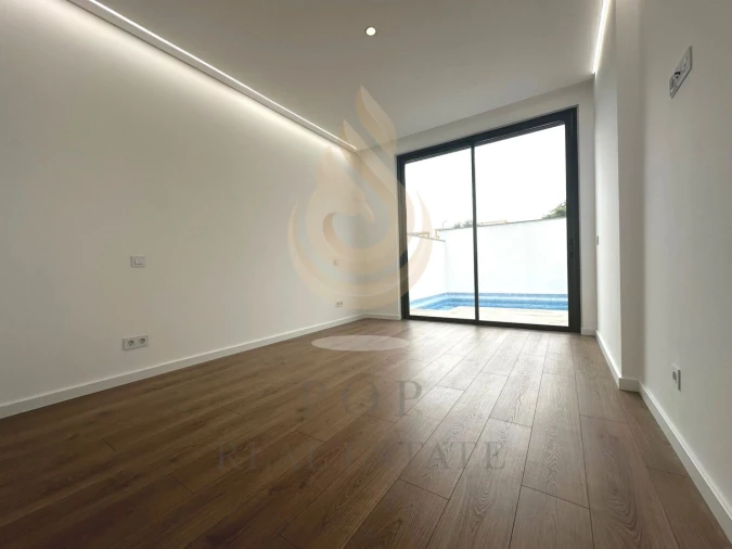 Moradia T3 para Venda em Pechão Foto 10