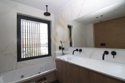 Apartamento T4 para Venda em Faro (Sé e São Pedro)