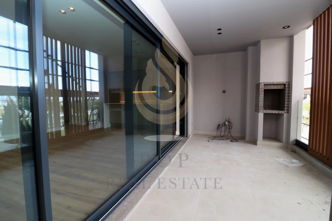 Apartamento T3 para Venda em Faro (Sé e São Pedro) Foto 1