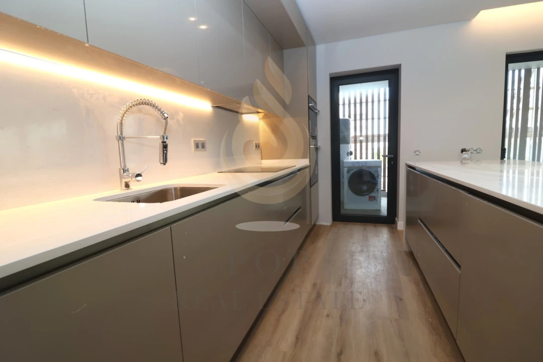 Apartamento T3 para Venda em Faro (Sé e São Pedro) Foto 8