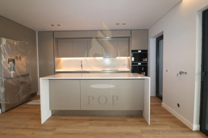 Apartamento T3 para Venda em Faro (Sé e São Pedro)