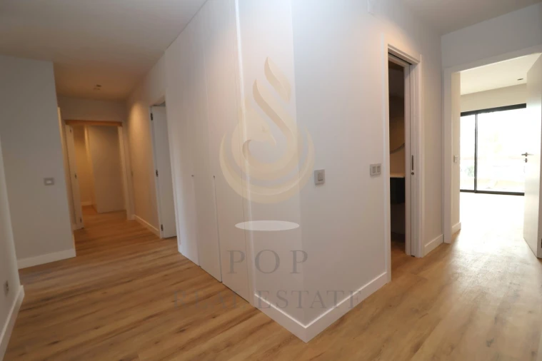 Apartamento T3 para Venda em Faro (Sé e São Pedro) Foto 11