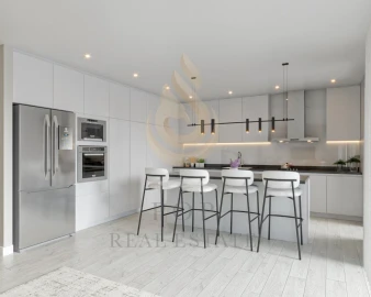 Apartamento T4 para Venda em Faro (Sé e São Pedro)