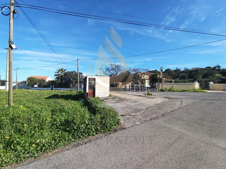 Terreno Comércio / Armazém para Venda em São Brás de Alportel Foto 3