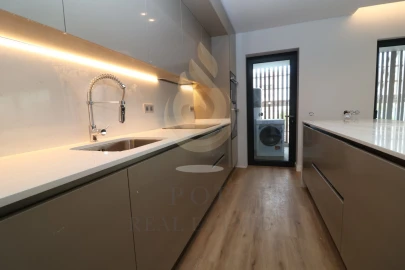 Apartamento T3 para Venda em Faro (Sé e São Pedro)