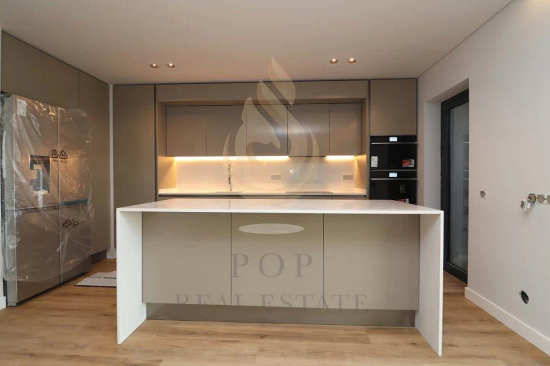 Apartamento T3 para Venda em Faro (Sé e São Pedro) Foto 2