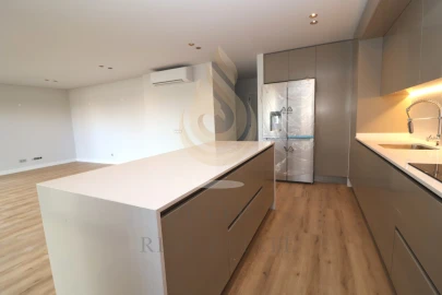 Apartamento T3 para Venda em Faro (Sé e São Pedro)
