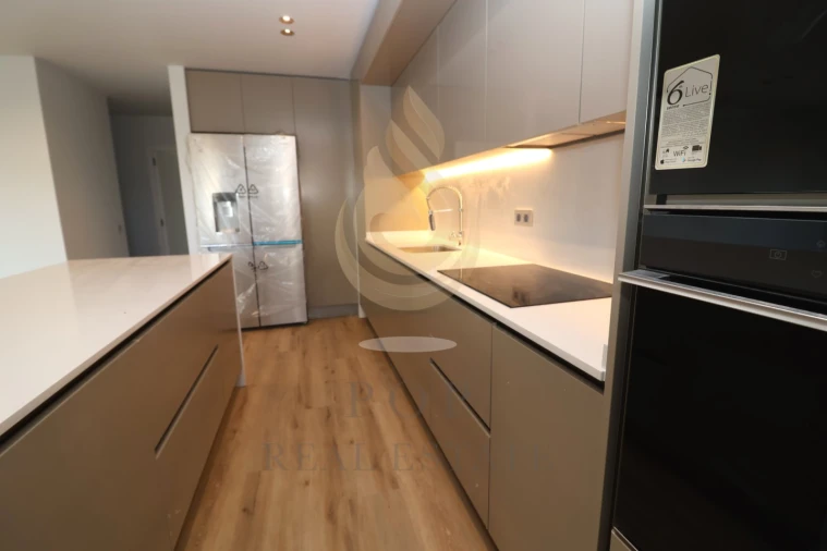 Apartamento T3 para Venda em Faro (Sé e São Pedro) Foto 6